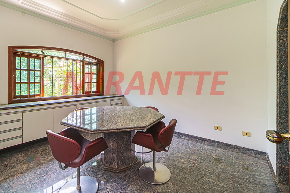 Sobrado de 560m² com 5 quartos em City América