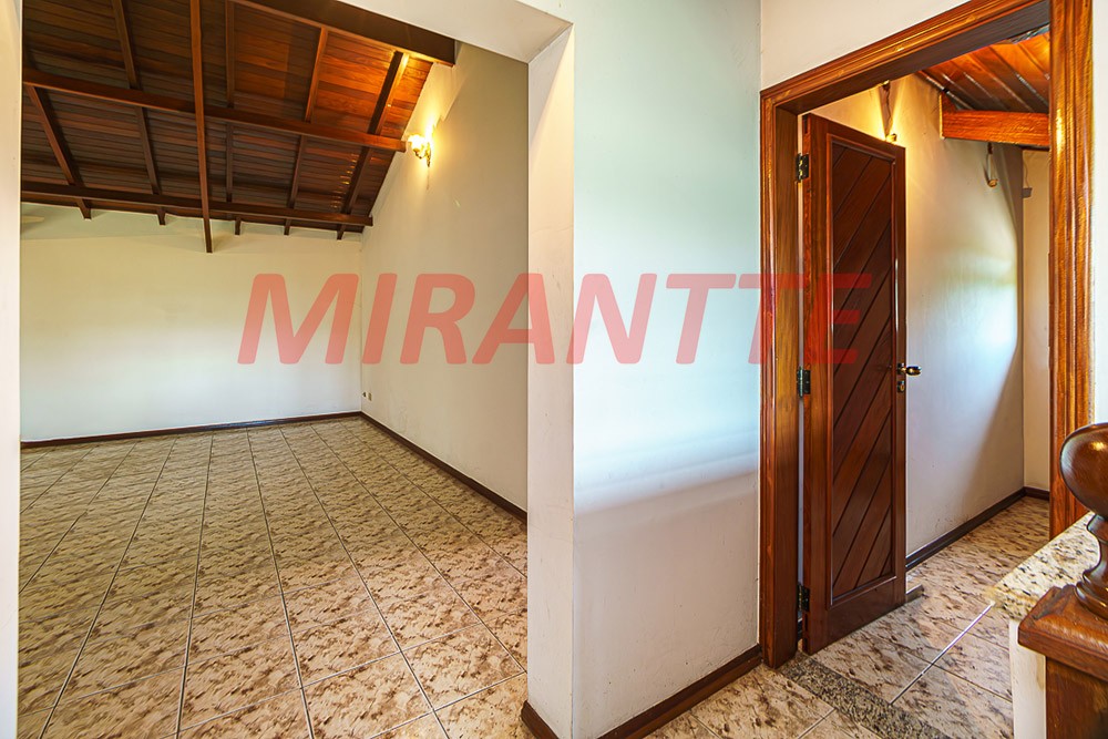 Sobrado de 560m² com 5 quartos em City América