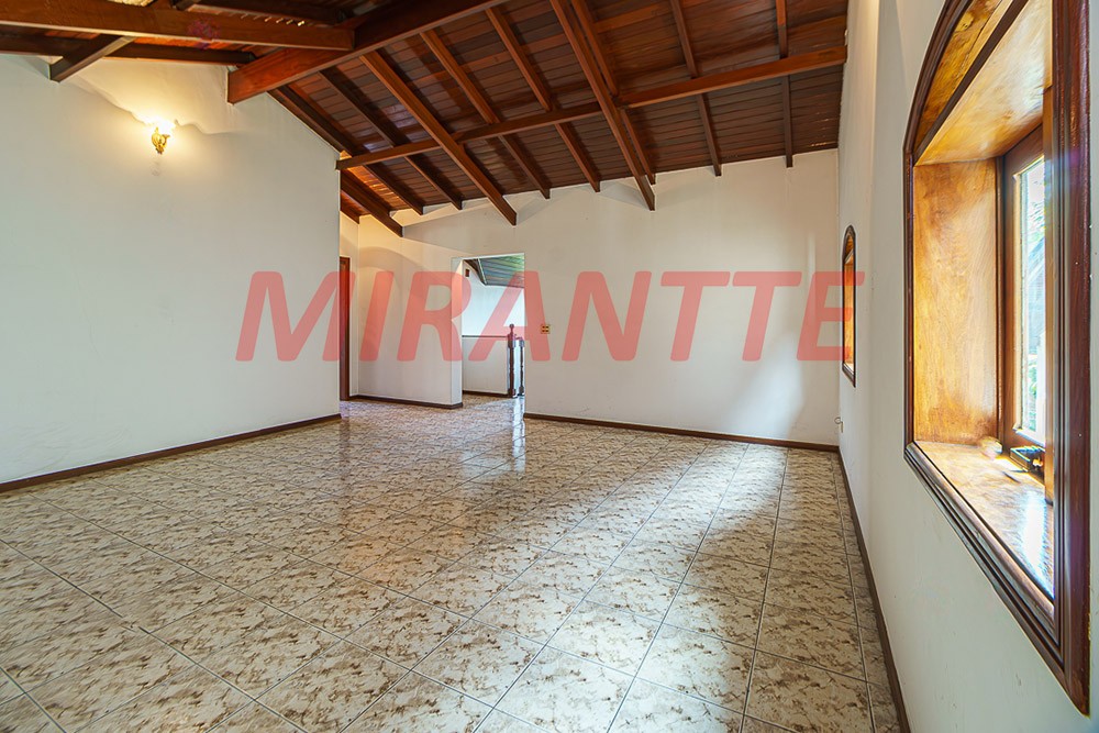 Sobrado de 560m² com 5 quartos em City América
