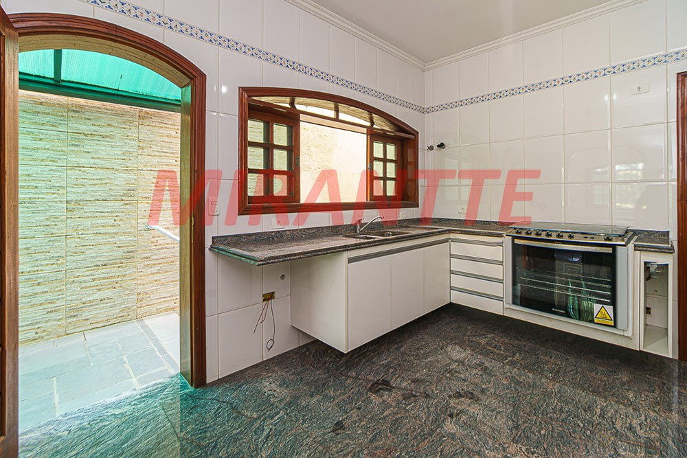 Sobrado de 560m² com 5 quartos em City América