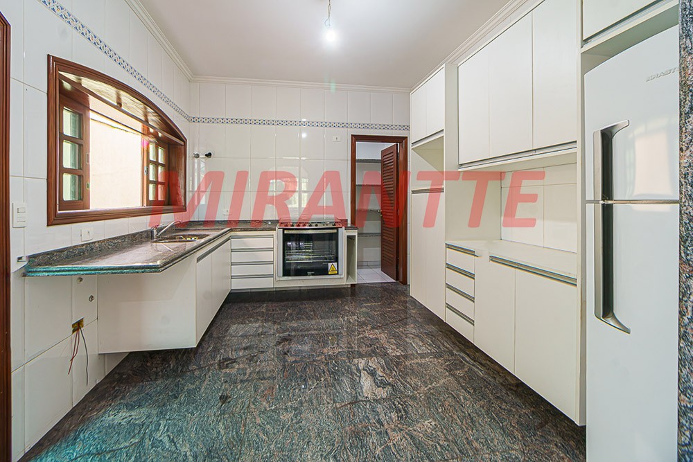 Sobrado de 560m² com 5 quartos em City América