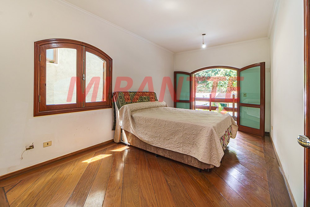 Sobrado de 560m² com 5 quartos em City América