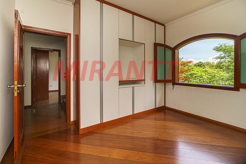 Sobrado de 560m² com 5 quartos em City América