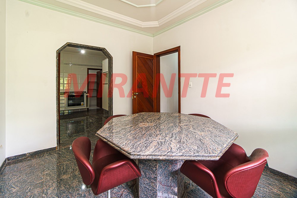 Sobrado de 560m² com 5 quartos em City América