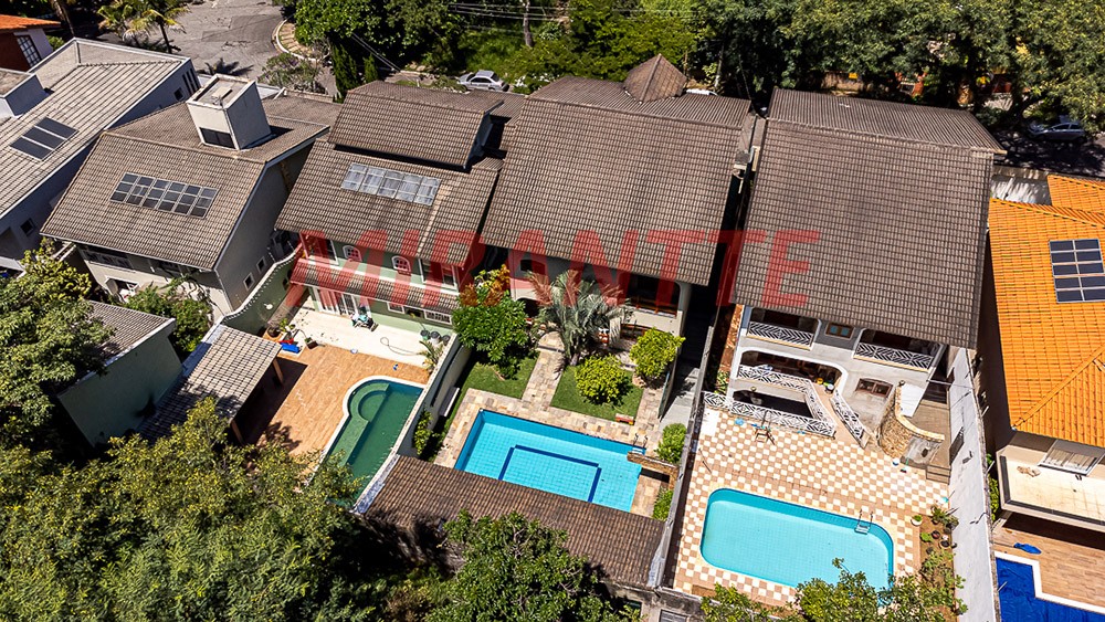 Sobrado de 560m² com 5 quartos em City América