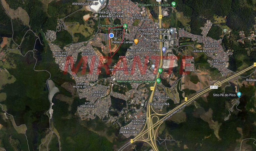 Terreno de 161000m² em Jardim Santa Fé