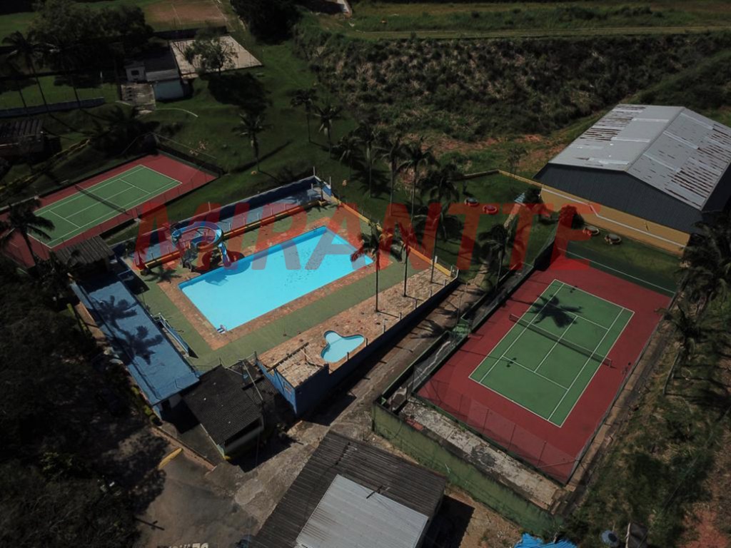Terreno de 161000m² em Jardim Santa Fé