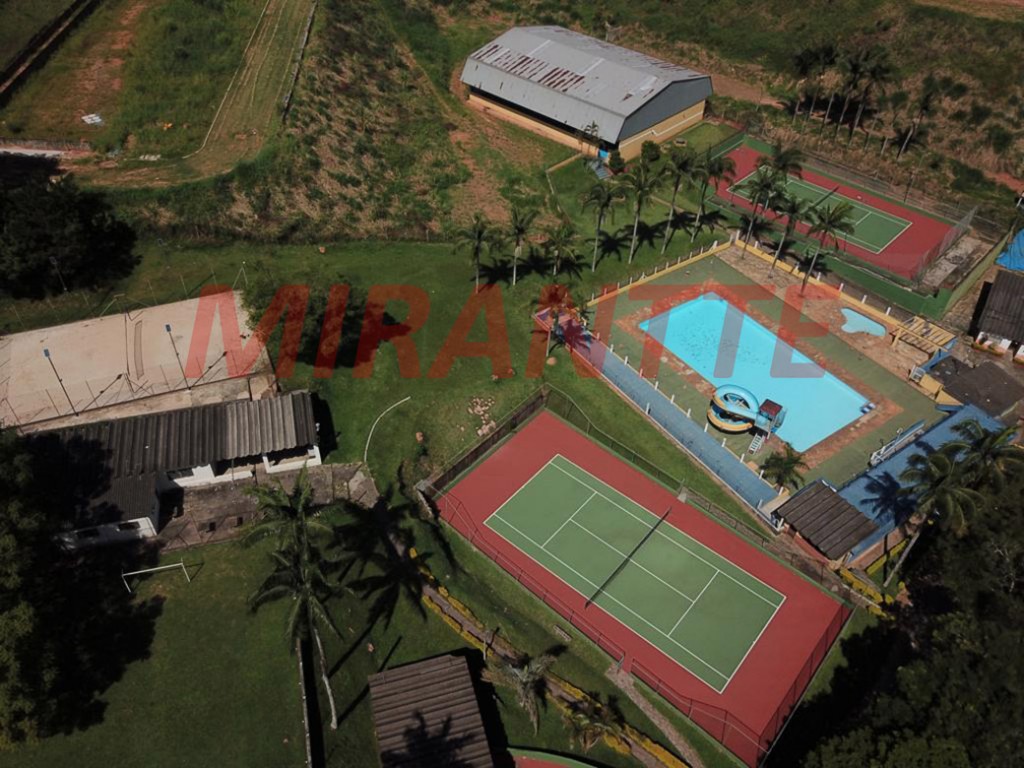 Terreno de 161000m² em Jardim Santa Fé
