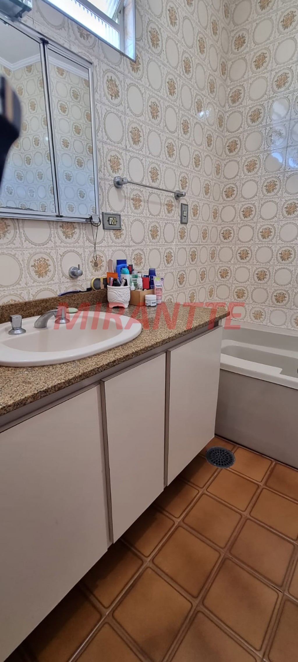 Sobrado de 250m² com 3 quartos em Imirim