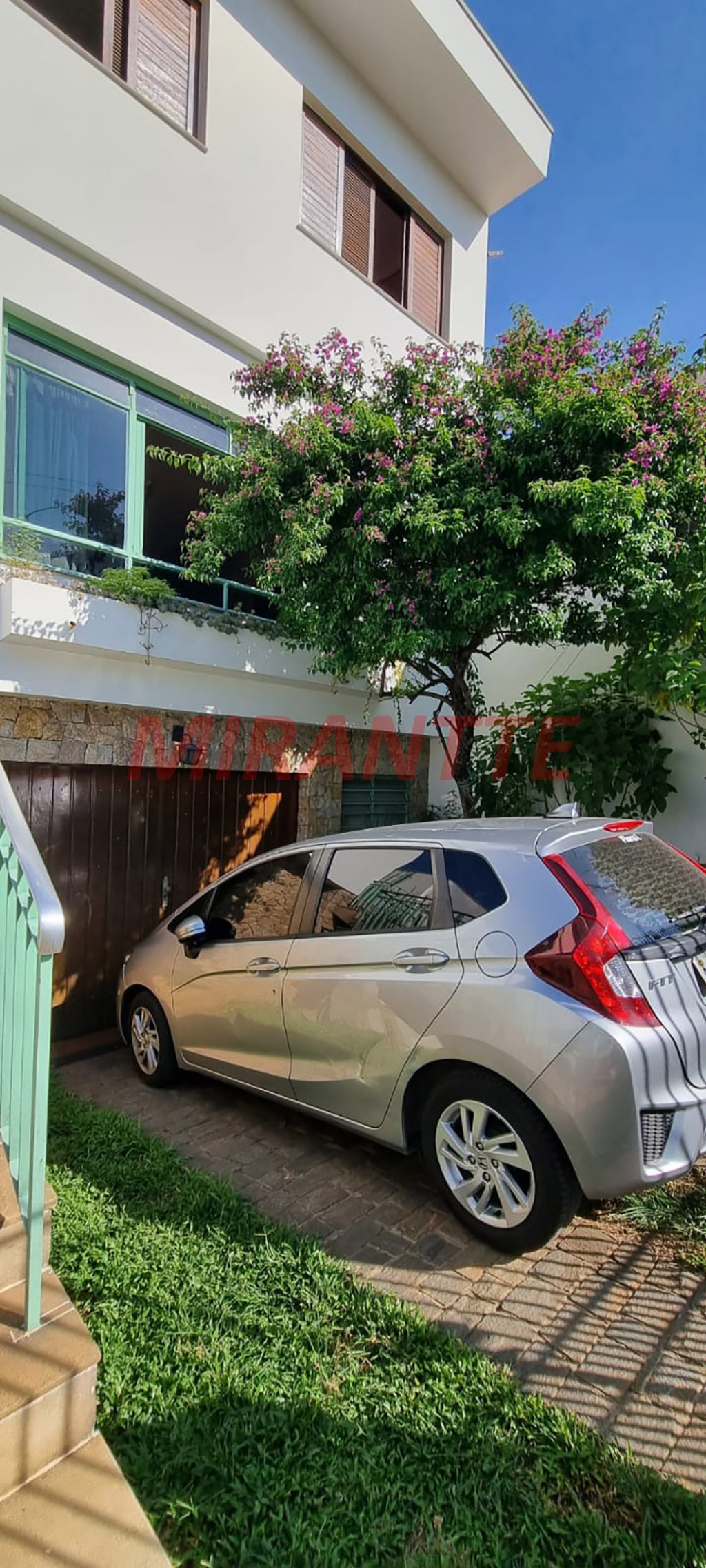 Sobrado de 250m² com 3 quartos em Imirim