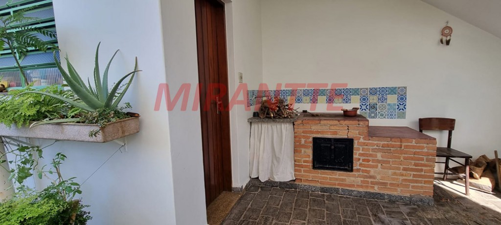 Sobrado de 250m² com 3 quartos em Imirim
