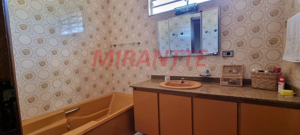 Sobrado de 250m² com 3 quartos em Imirim
