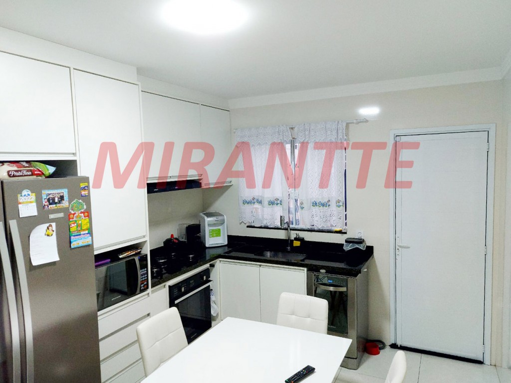 Sobrado de 113m² com 3 quartos em Vila Mazzei