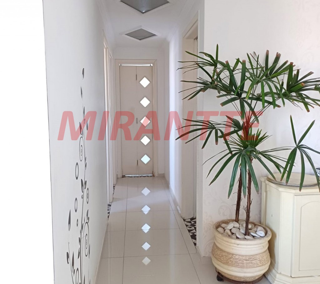 Apartamento de 65m² com 2 quartos em Vila Mazzei