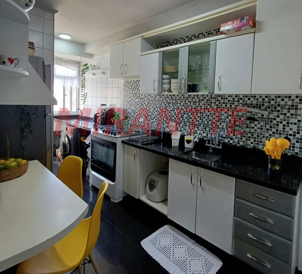 Apartamento de 65m² com 2 quartos em Vila Mazzei