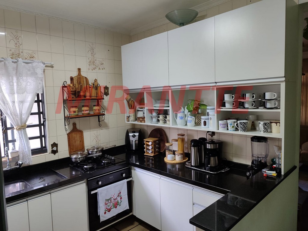 Sobrado de 145m² com 2 quartos em Santa Terezinha