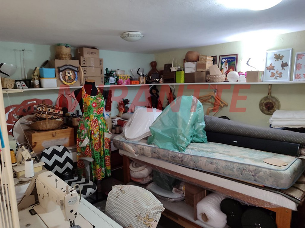 Sobrado de 145m² com 2 quartos em Santa Terezinha