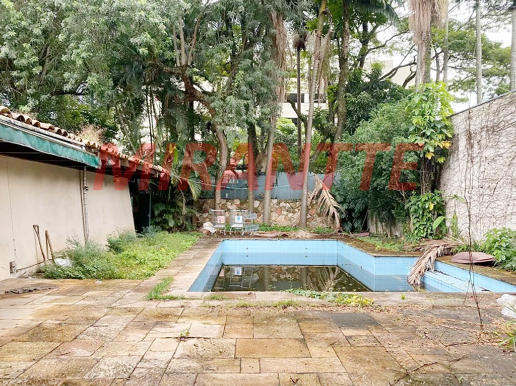 Sobrado de 550m² com 5 quartos em Pinheiros