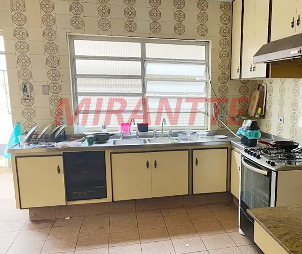 Sobrado de 550m² com 5 quartos em Pinheiros