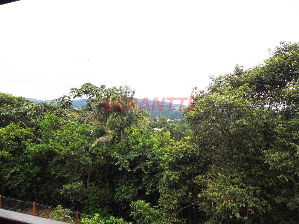 Casa terrea de 205m² com 2 quartos em Serra Da Cantareira