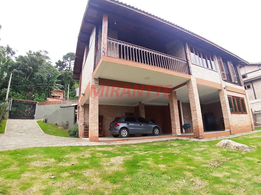 Casa terrea de 205m² com 2 quartos em Serra Da Cantareira
