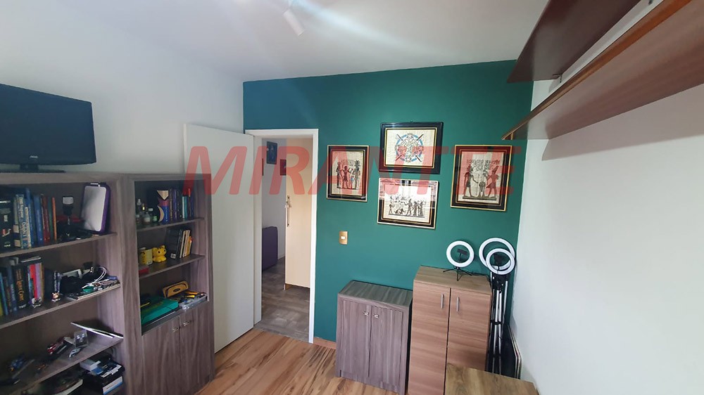Apartamento com 3 quartos em Jardim Flor da Montanha