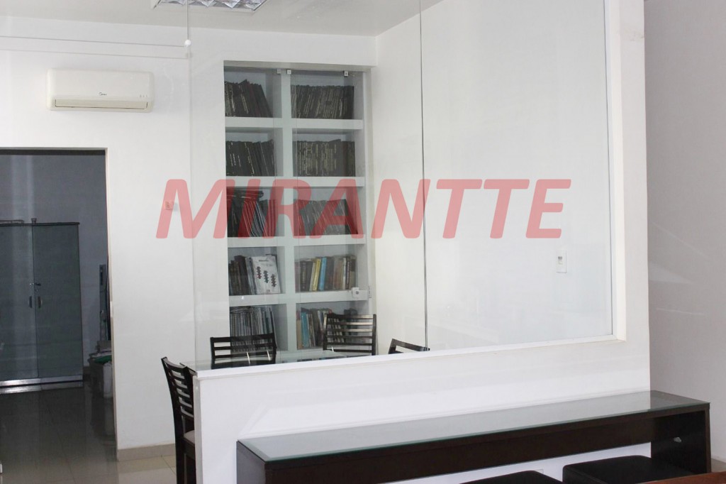 Comercial de 405m² em Santana