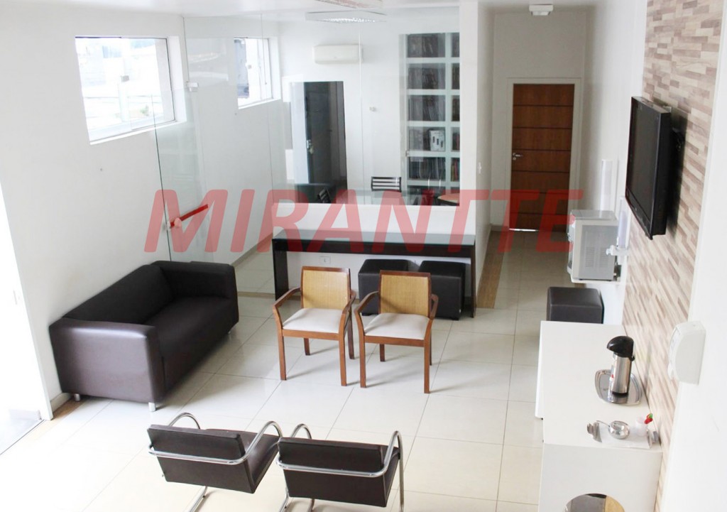 Comercial de 405m² em Santana