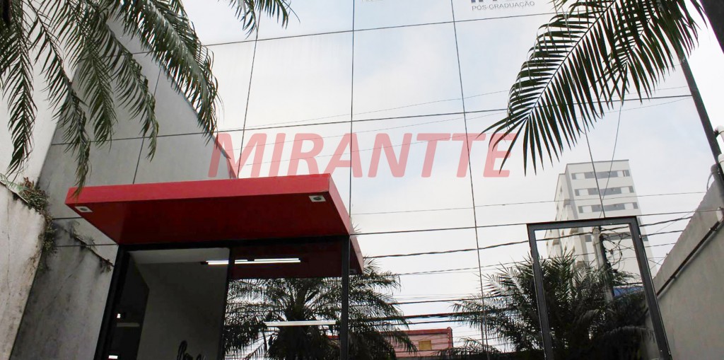 Comercial de 405m² em Santana