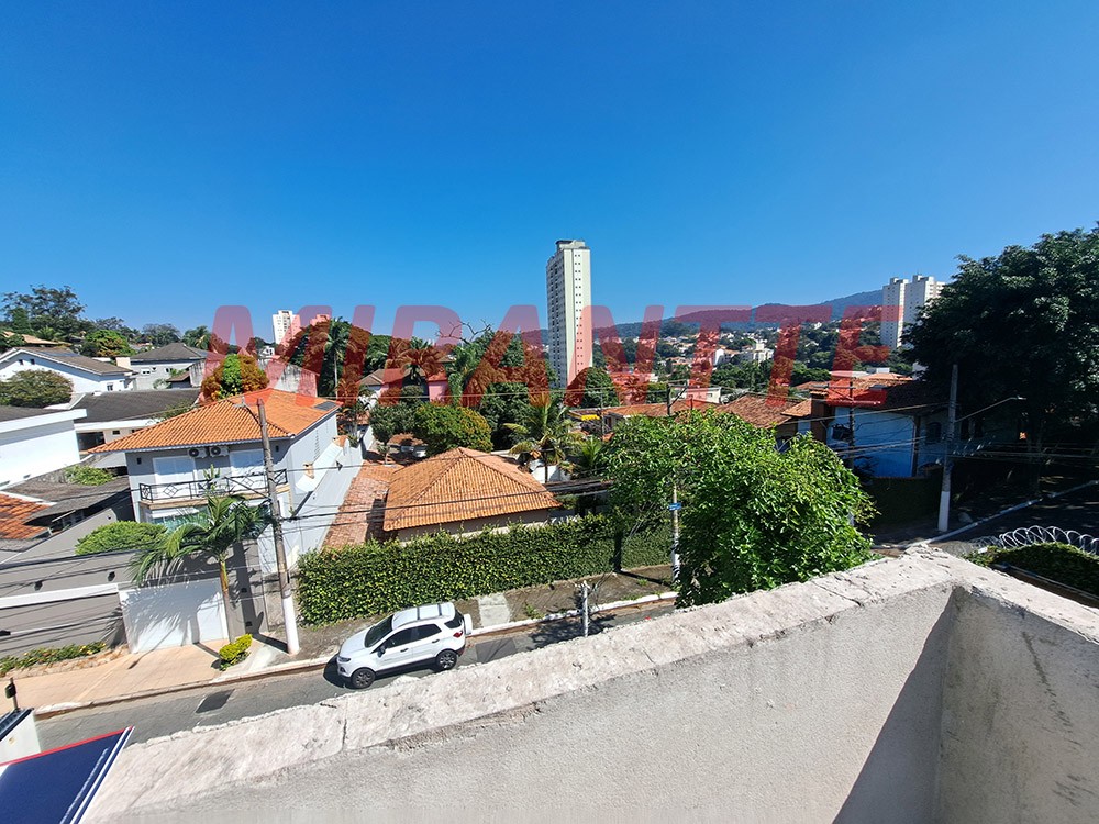 Sobrado de 219m² com 4 quartos em Tremembe