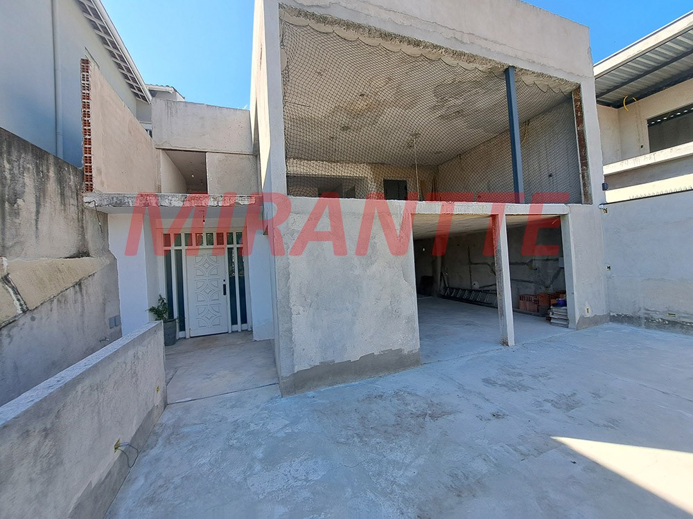 Sobrado de 219m² com 4 quartos em Tremembe
