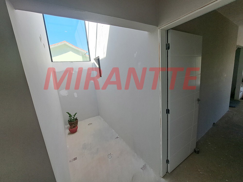 Sobrado de 219m² com 4 quartos em Tremembe