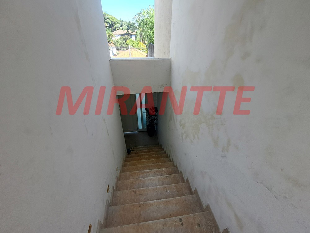 Sobrado de 219m² com 4 quartos em Tremembe