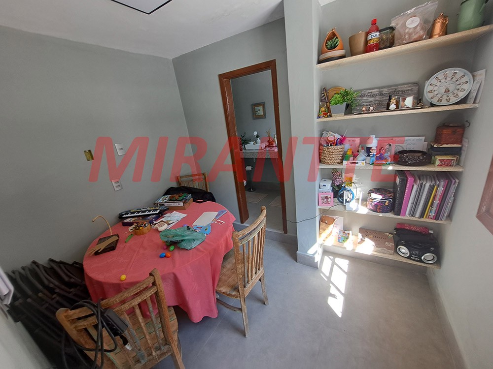 Sobrado de 219m² com 4 quartos em Tremembe