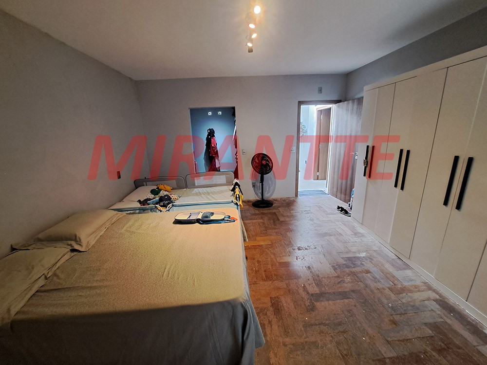 Sobrado de 219m² com 4 quartos em Tremembe