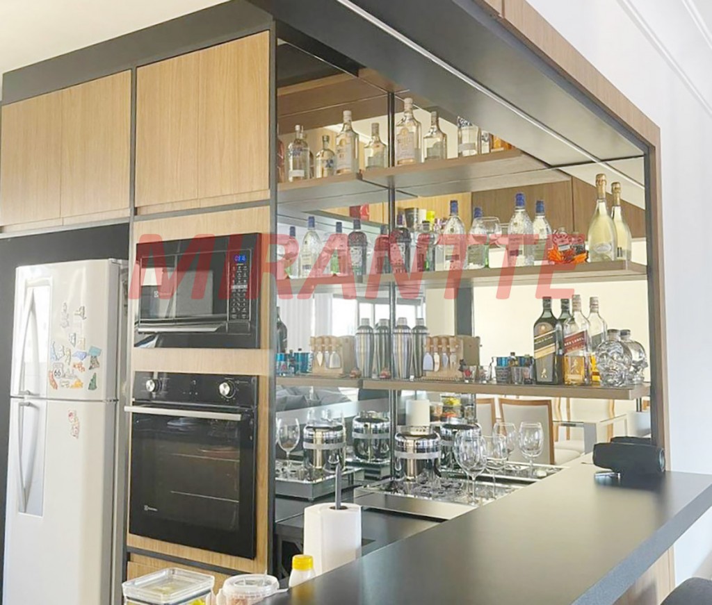 Apartamento de 182m² com 4 quartos em Morumbi