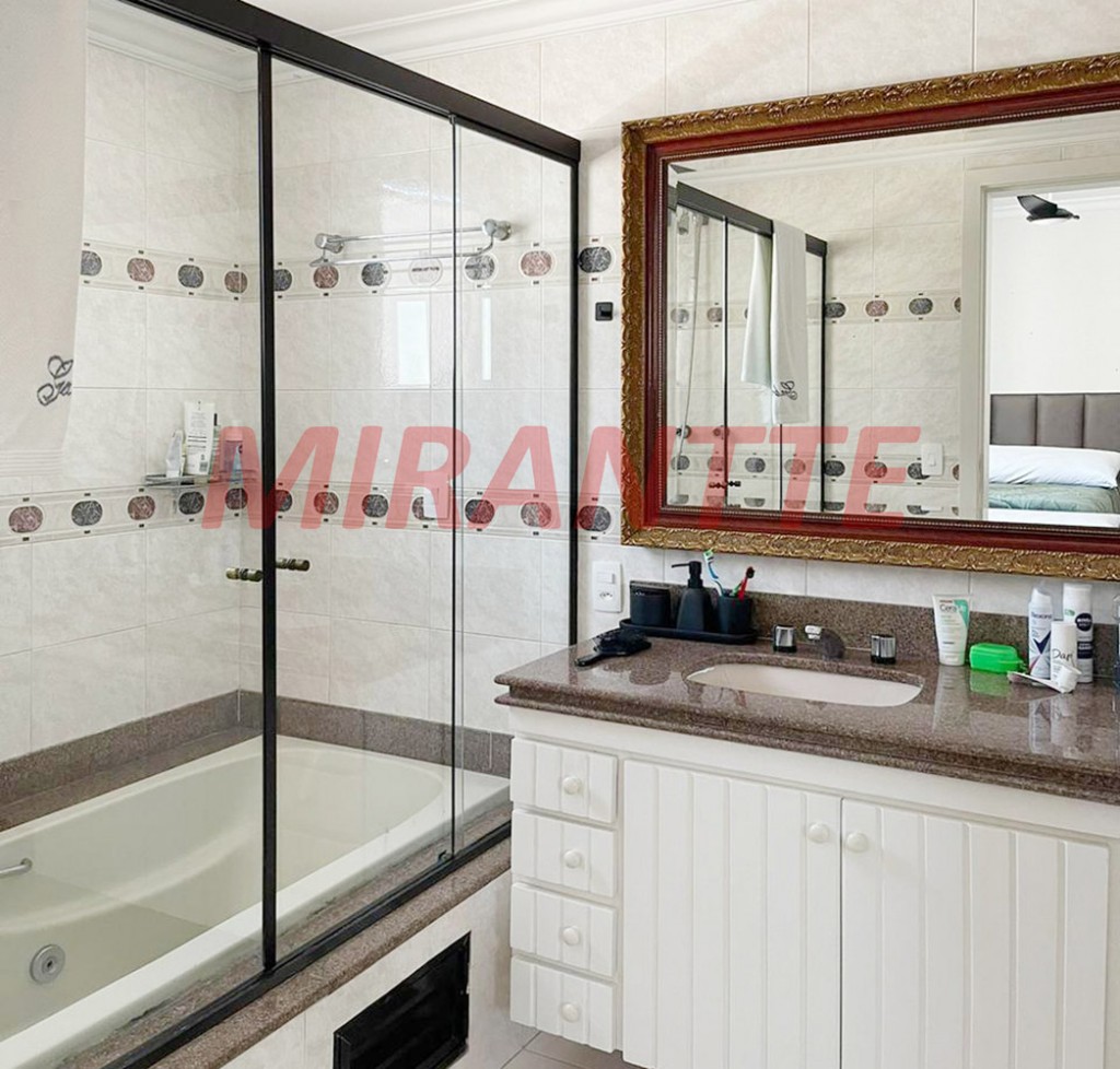 Apartamento de 182m² com 4 quartos em Morumbi