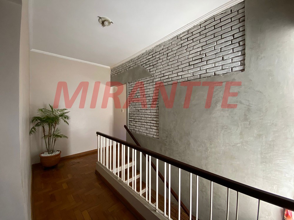 Sobrado de 250m² com 4 quartos em Vila Maria Alta
