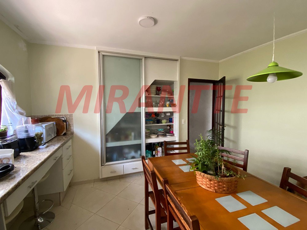 Sobrado de 250m² com 4 quartos em Vila Maria Alta
