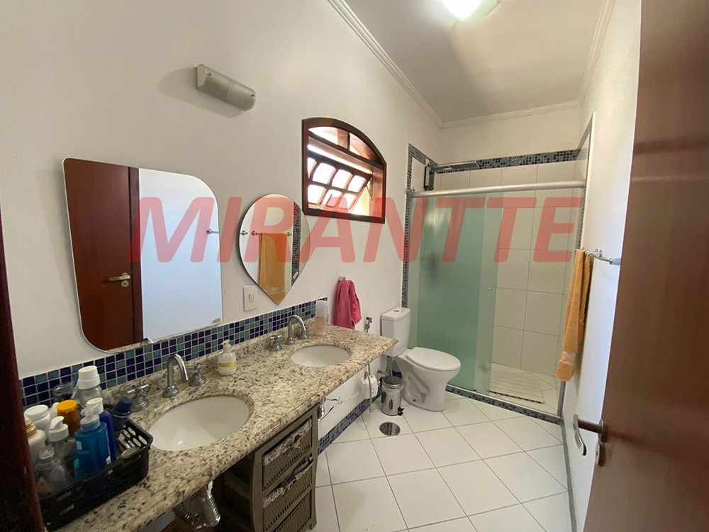 Sobrado de 250m² com 4 quartos em Vila Maria Alta