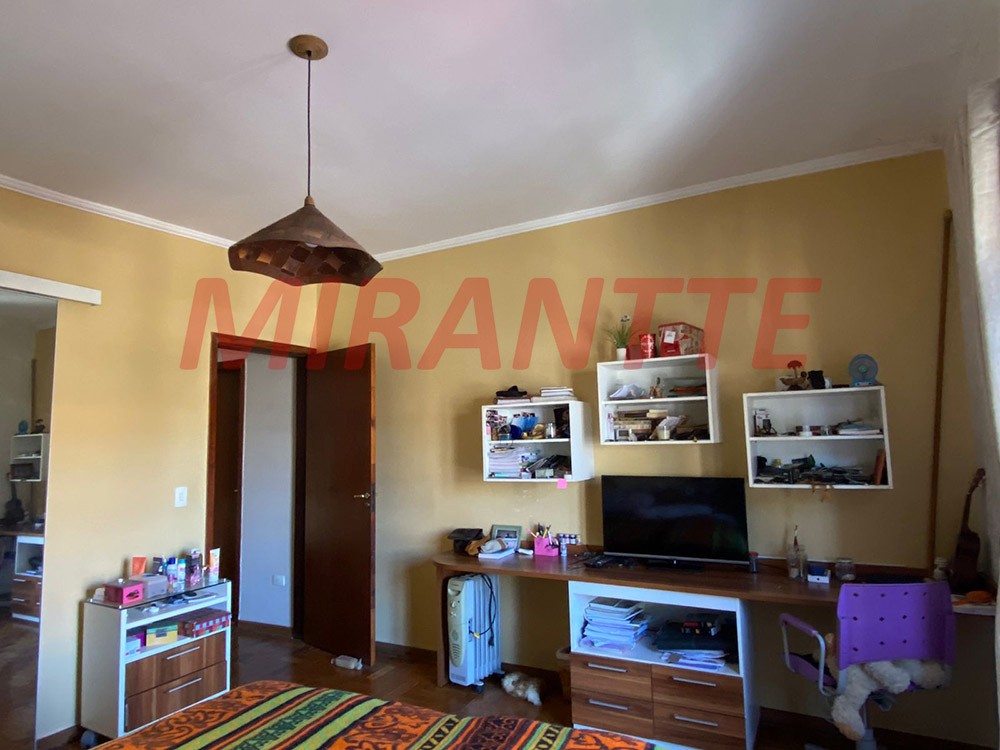 Sobrado de 250m² com 4 quartos em Vila Maria Alta