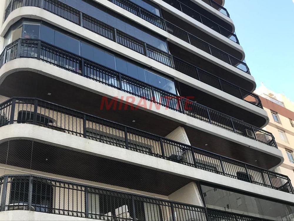 Apartamento com 3 quartos em Pitangueiras