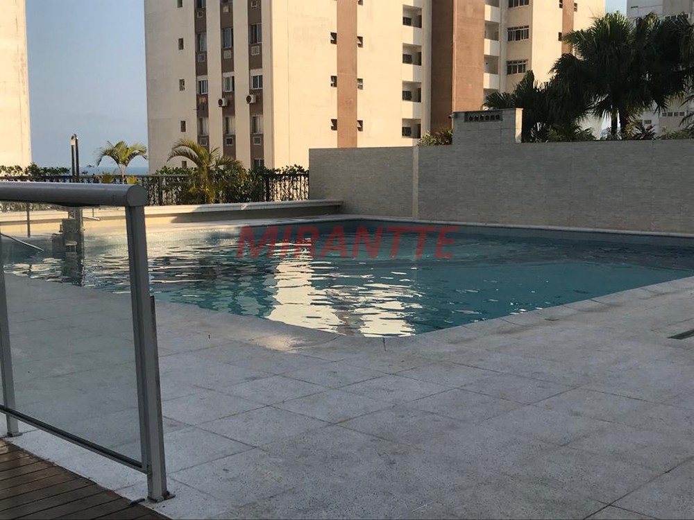 Apartamento com 3 quartos em Pitangueiras