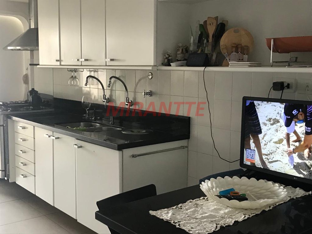 Apartamento com 3 quartos em Pitangueiras