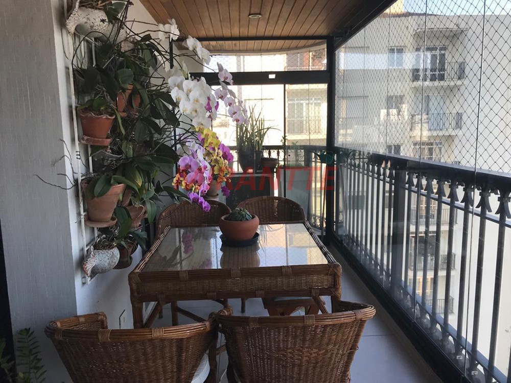 Apartamento com 3 quartos em Pitangueiras