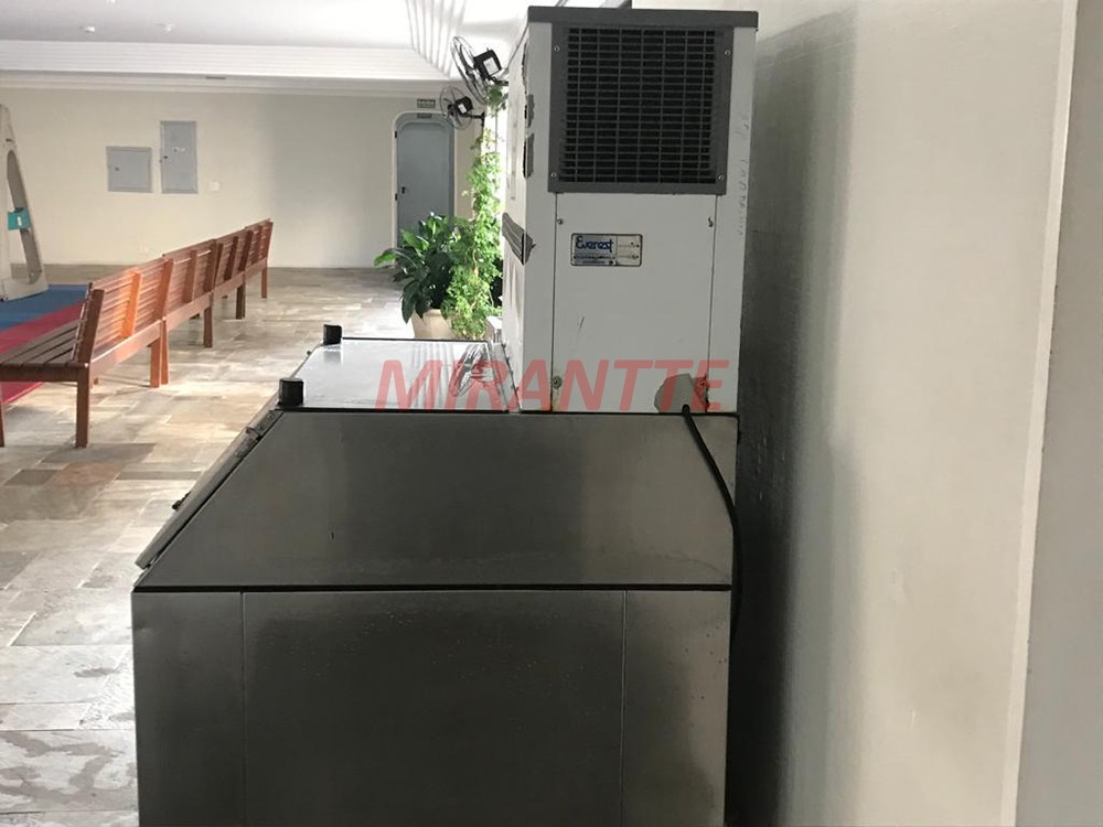 Apartamento com 3 quartos em Pitangueiras