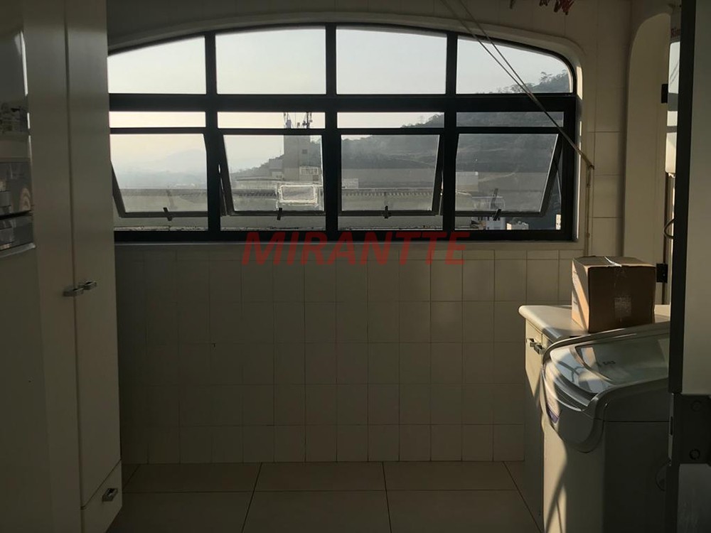 Apartamento com 3 quartos em Pitangueiras