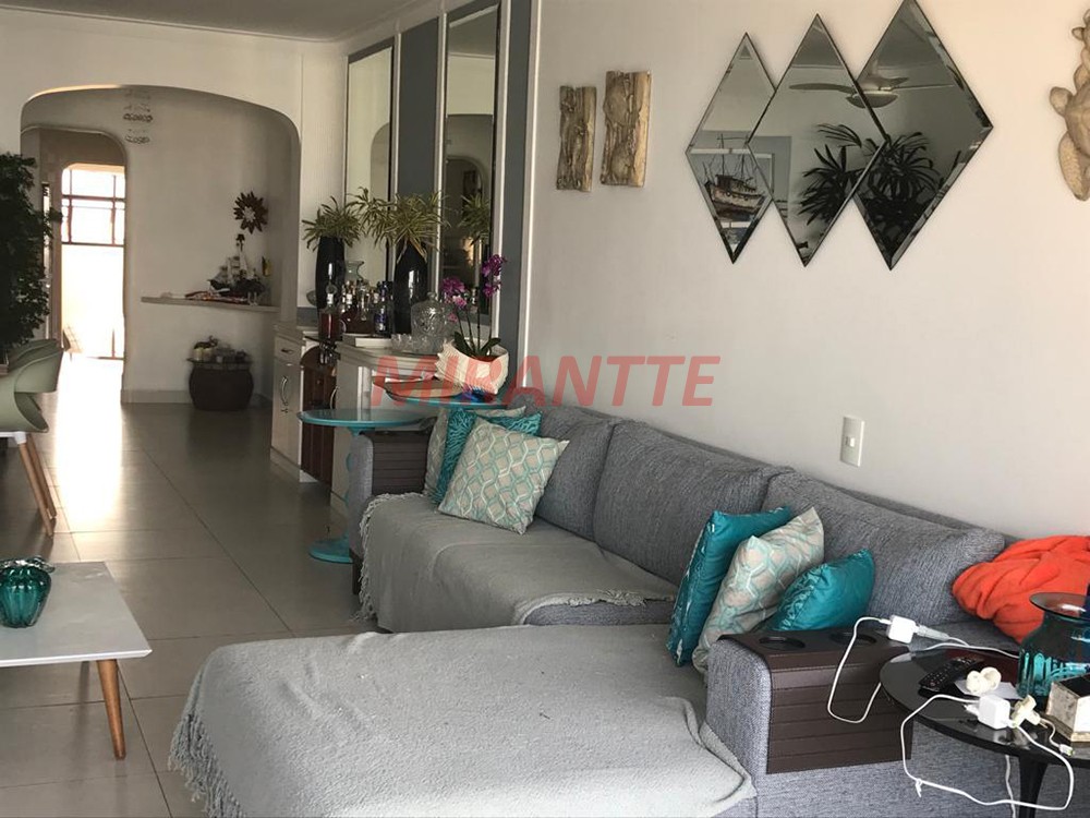 Apartamento com 3 quartos em Pitangueiras