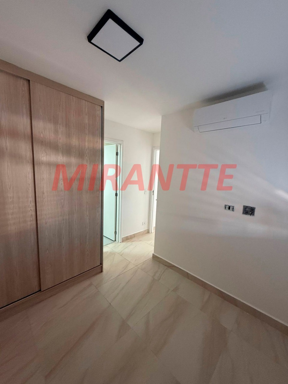 Apartamento de 45m² com 2 quartos em Santana