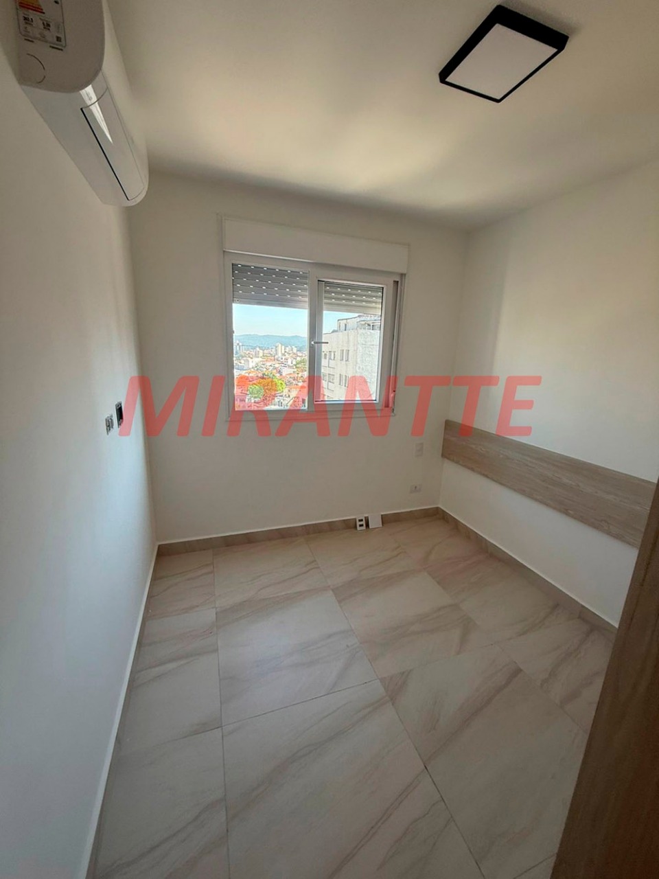 Apartamento de 45m² com 2 quartos em Santana
